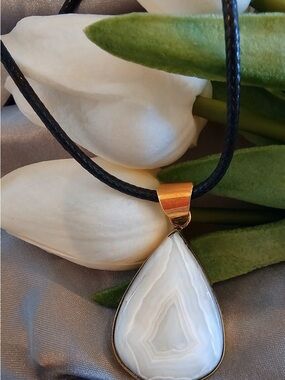 Gold-Trim White Agate Teardrop Pendant Necklace